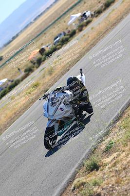 media/Oct-15-2023-TrackXperience (Sun) [[85198ff50b]]/Group 2/session 4 turn 3/